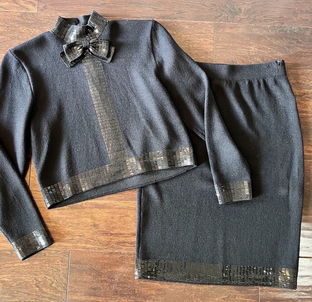 St. John Evening Santana Knit black skirt suit Sz 4 sequin embellishments READ